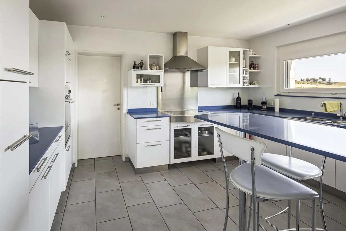 Geräumiges Familienhaus mit Garten - Foto 6 von 13