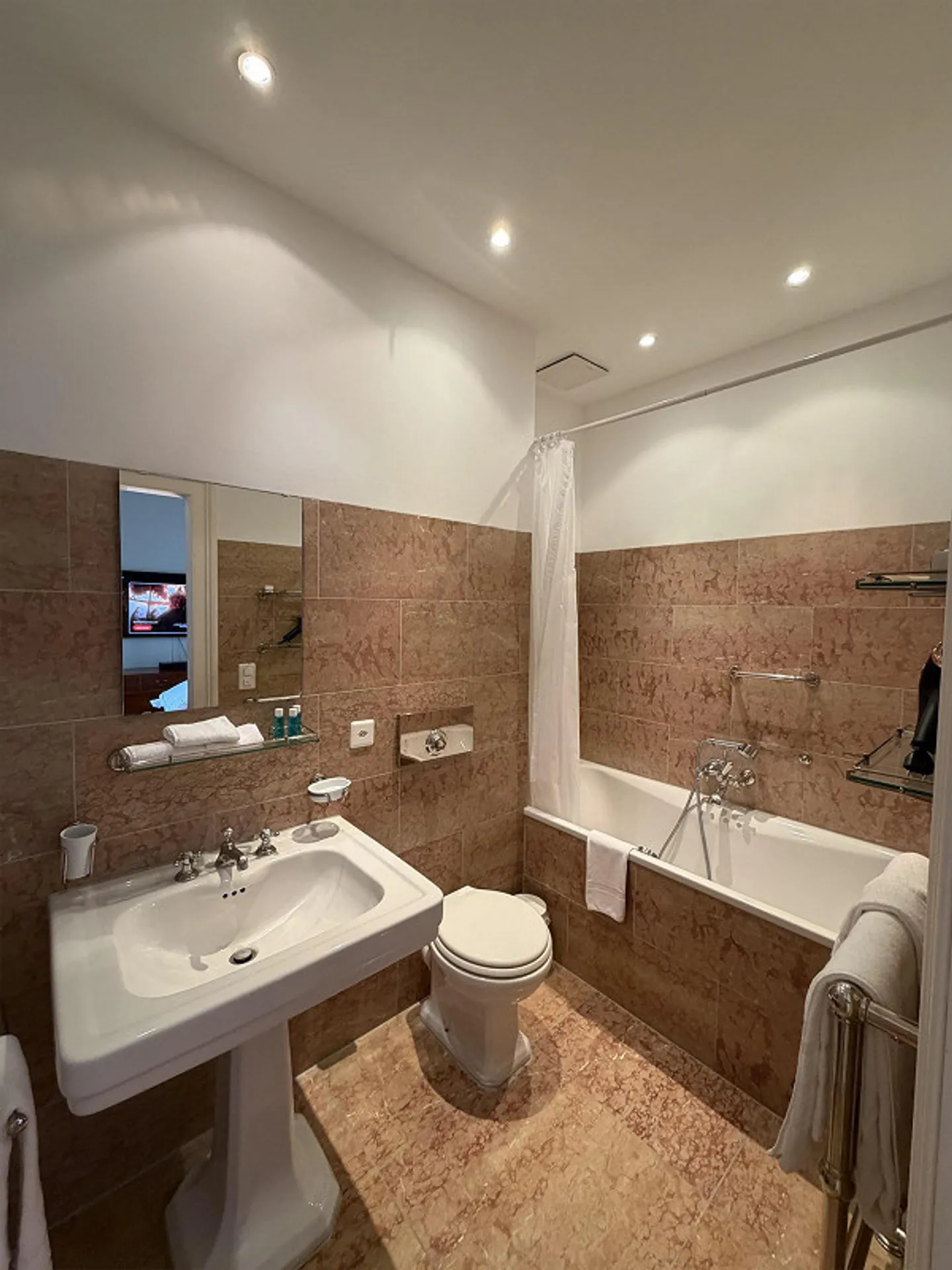 Luxuriöse 1-Zimmer-Wohnung in bester Lage in Zürich - Foto 7 von 10