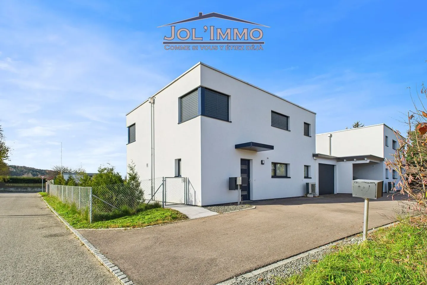 Bella casa moderna con vista aperta ad Alle - Foto 1 di 13