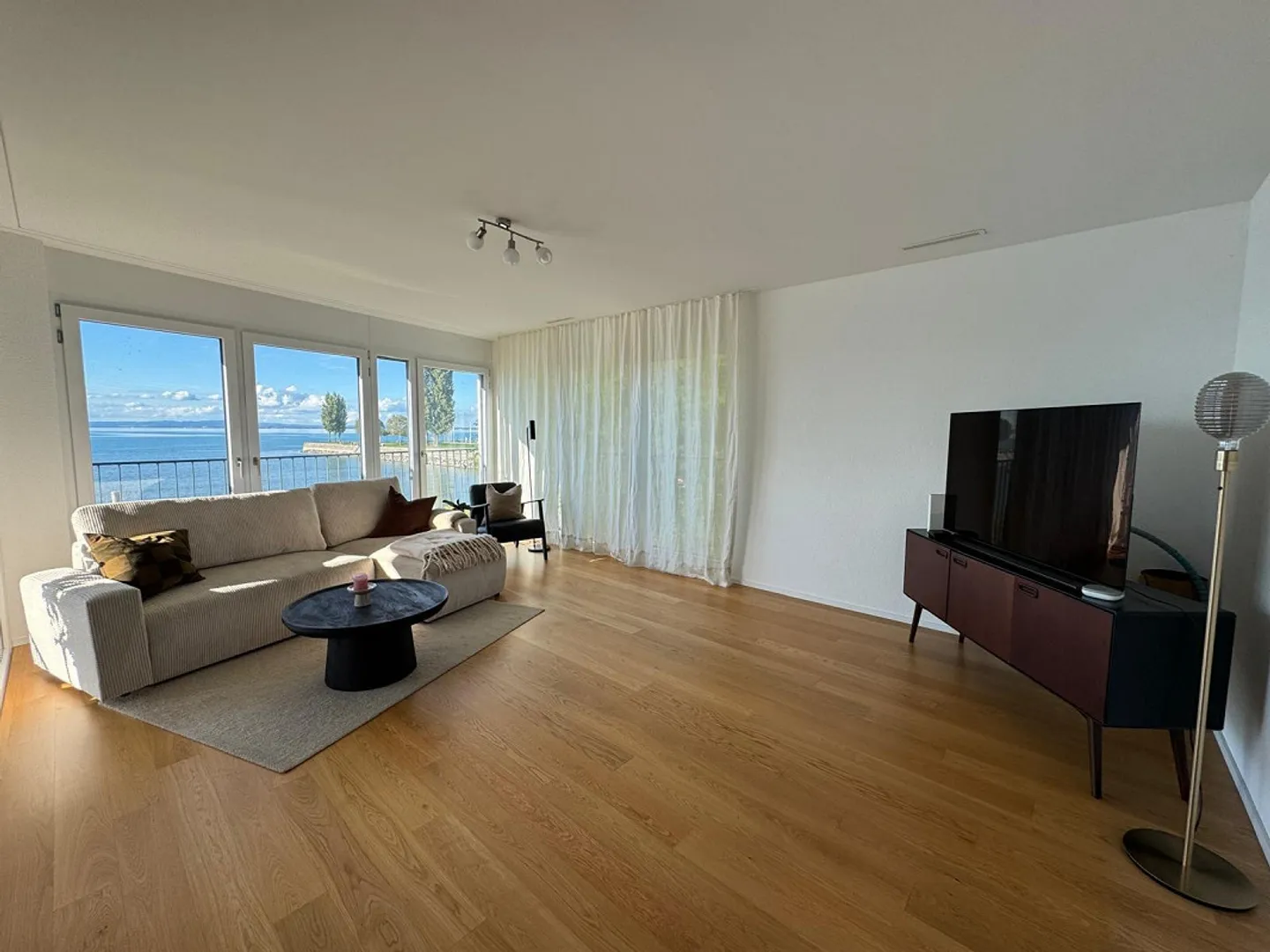 Charmante Wohnung mit Seeblick - Foto 4 von 11