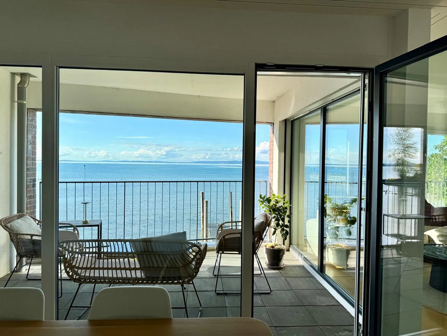 Charmante Wohnung mit Seeblick - Foto 3 von 11
