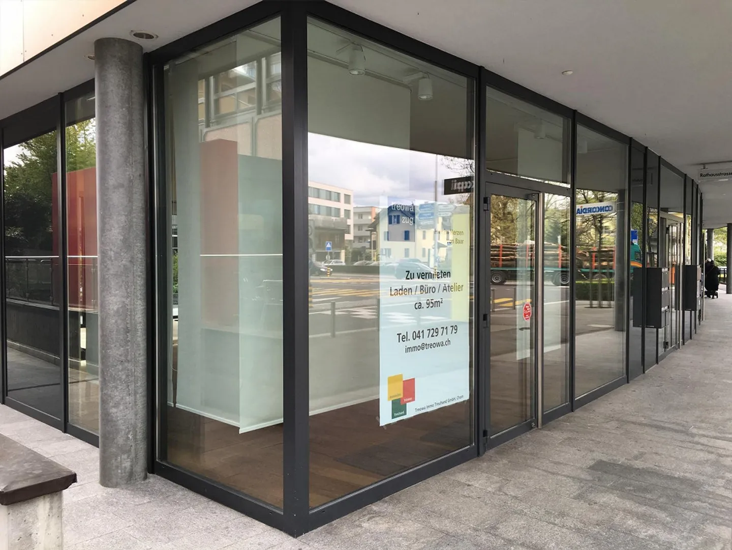 Espace de vente / showroom ou bureau moderne et attrayant - Photo 6 sur 10