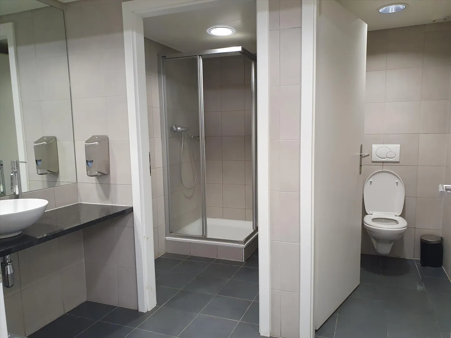 63 m2 Luxusbüro - Foto 6 von 6