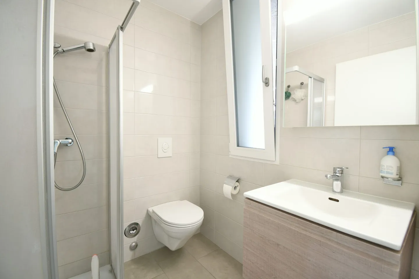 Charming Studio in Renens - Photo 5 of 6