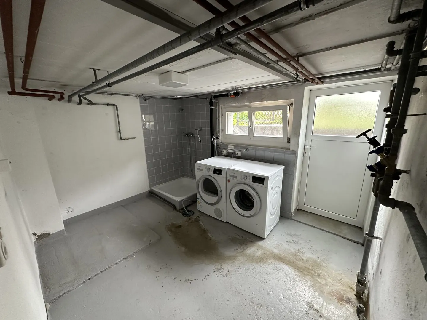 Haus direkt hinter Bahnhof Uster / befristet 1 Jahr - Foto 11 von 14