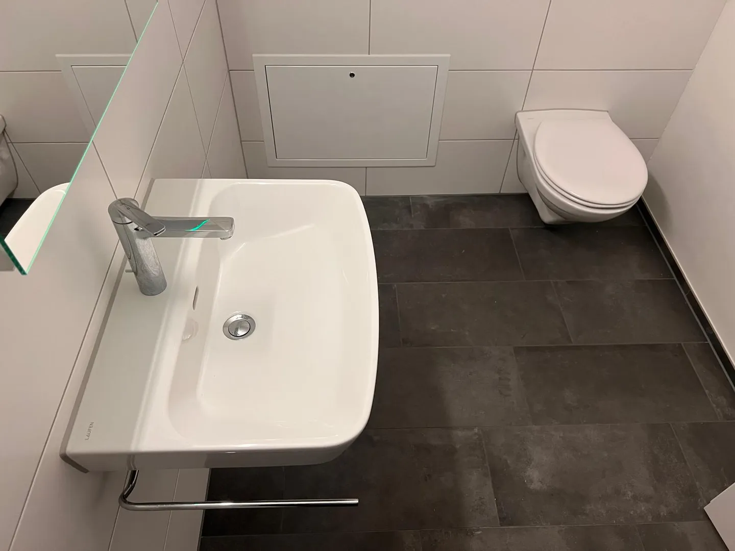 Local commercial ou de loisirs de 85m2 dans un développement moderne - Photo 4 sur 4