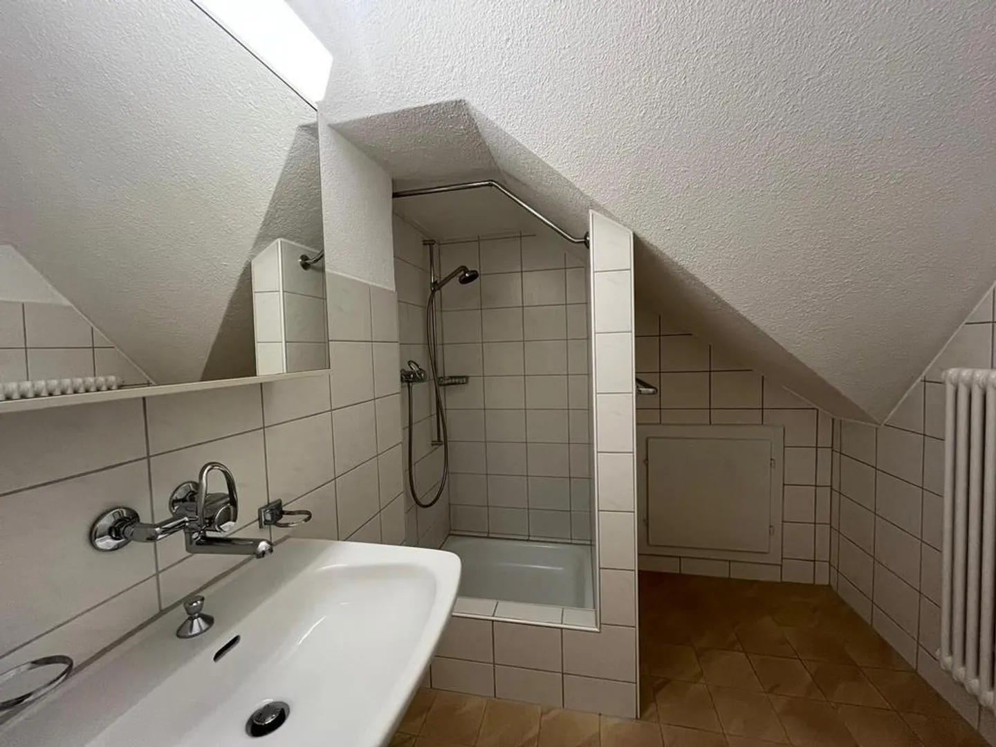 Appartamento attico attraente di 2,5 stanze nel distretto 3 - Foto 5 di 8
