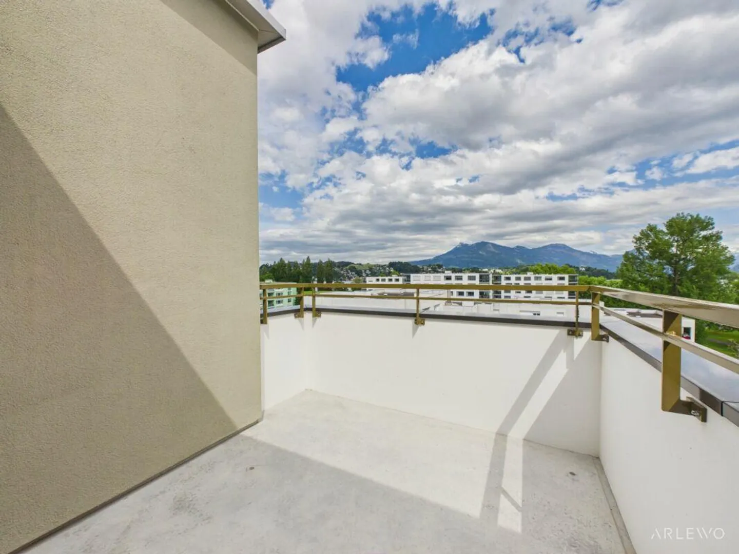 Penthouse Apartment with a View - Photo 1 of 16