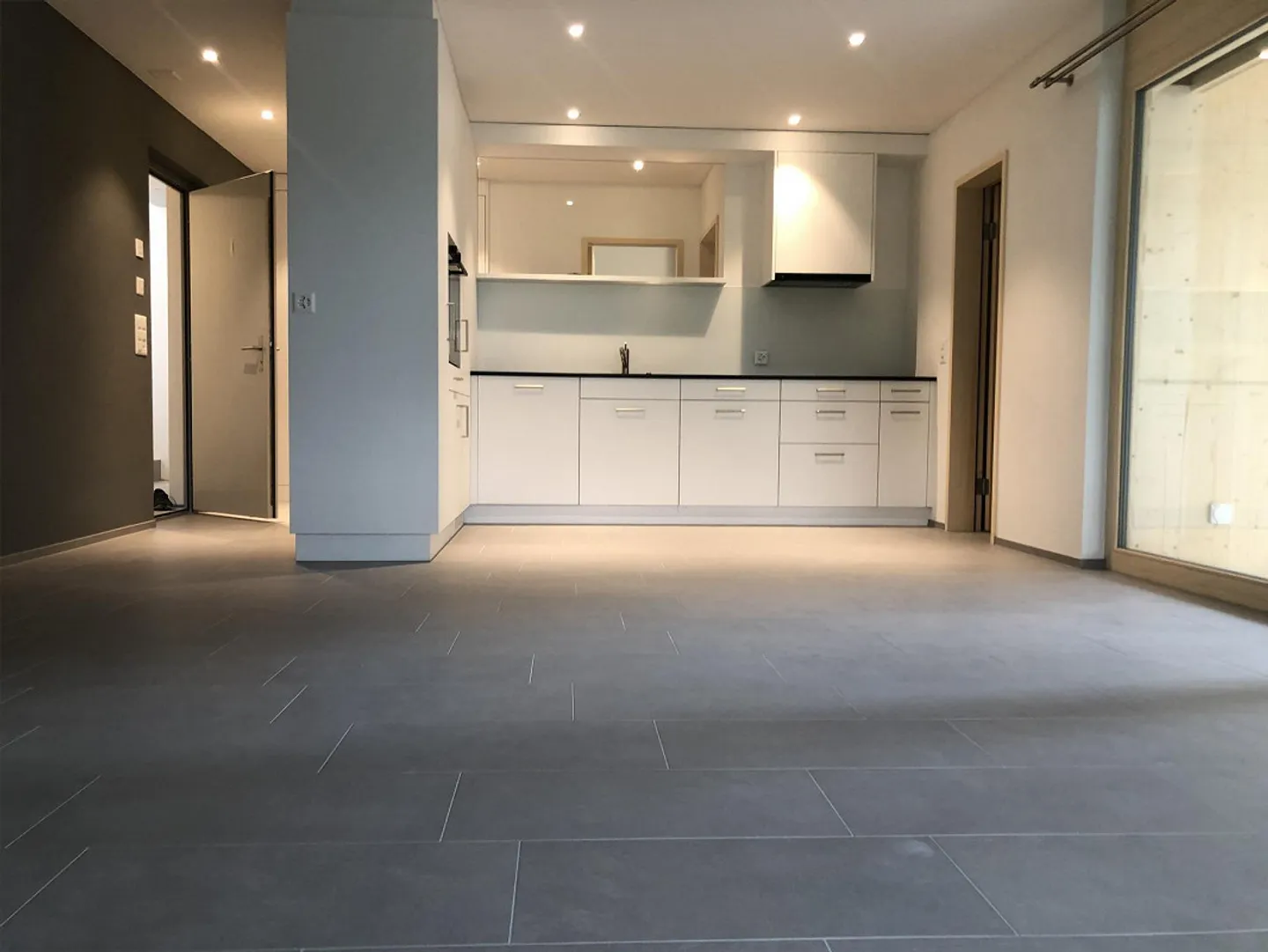 2.5-room apartment - Photo 2 of 18