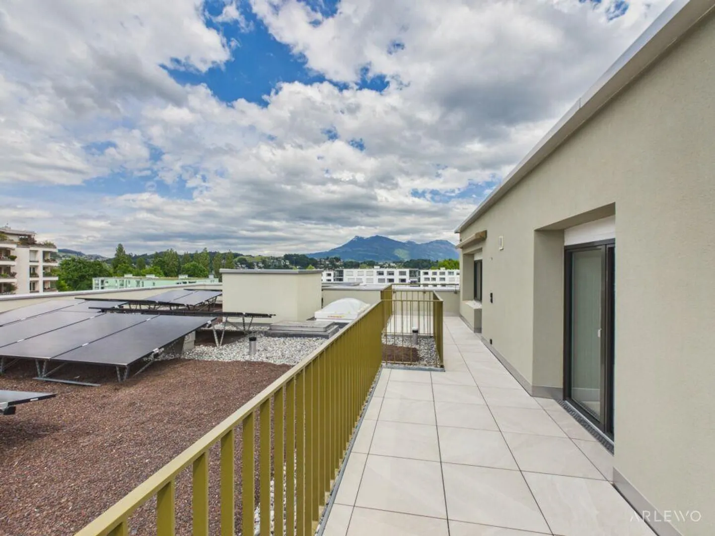 Penthouse Apartment with a View - Photo 14 of 16