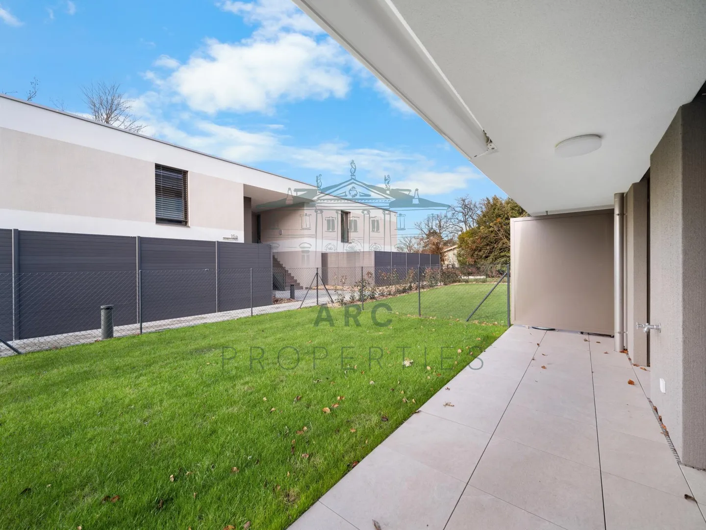 ANIÈRES - APPARTEMENT MEUBLÉ AVEC JARDIN - Photo 5 sur 7