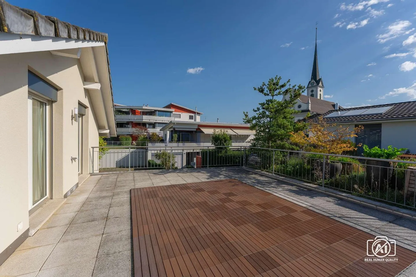 Geräumiges Familienhaus mit Wintergarten - Foto 9 von 13