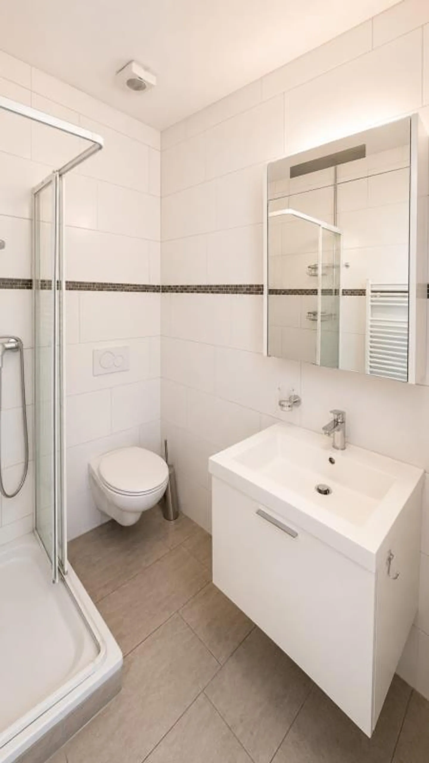 Move in and feel at home - furnished apartment in Frauenfeld - Photo 4 of 5