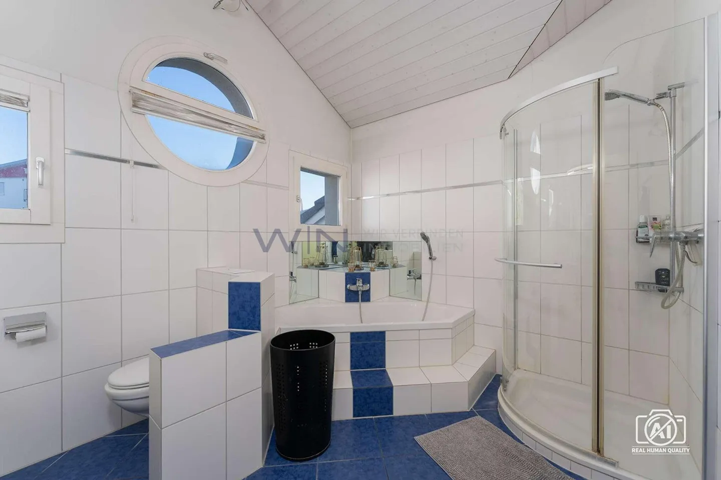 Geräumiges Familienhaus mit Wintergarten - Foto 11 von 13