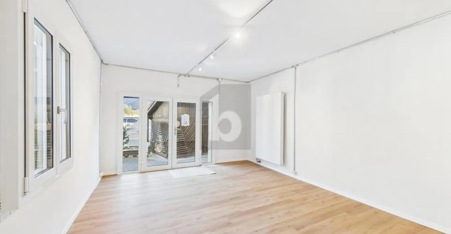 MODERN RENOVATED IN A CENTRAL LOCATION - Photo 2 of 6