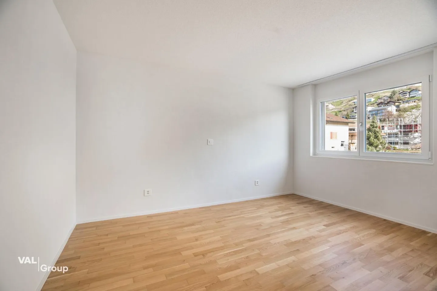 Luminoso appartamento nuovo di 3,5 locali con balcone - Vivere a Steg - Foto 5 di 13