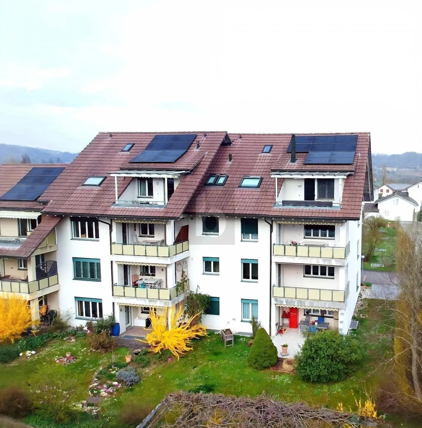 Geräumige Wohnung mit Weinblick - Foto 1 von 6