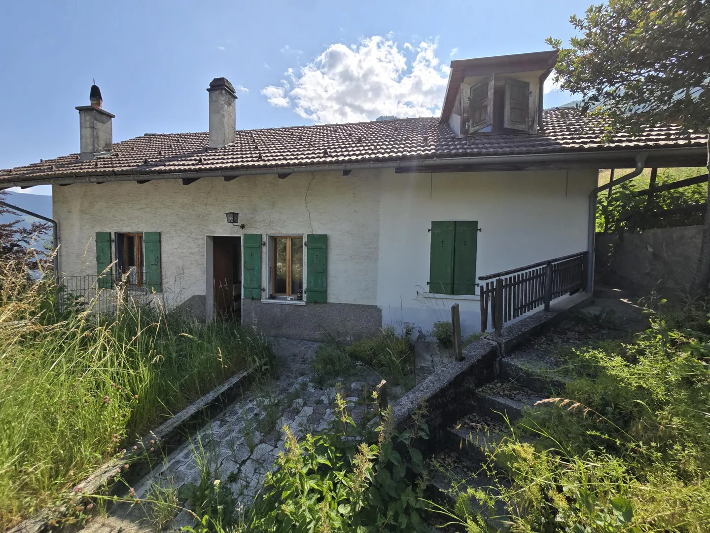 Casa a schiera di 3,5 locali / giardino, posti auto, carnotzet e Garage Box - Foto 6 di 10