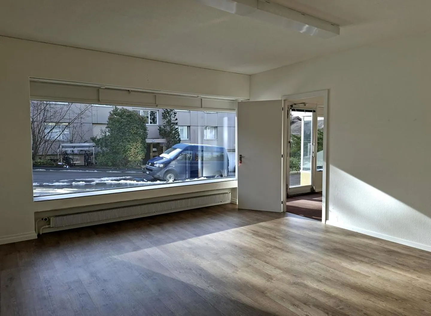 Attraktive Gewerbefläche in Zürich Höngg zu vermieten - Foto 3 von 9