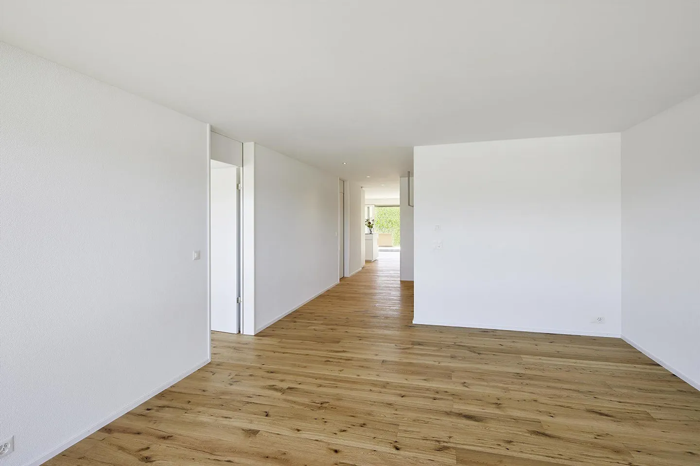 Modern 3.5 room apartment with a panoramic view - Photo 6 of 11