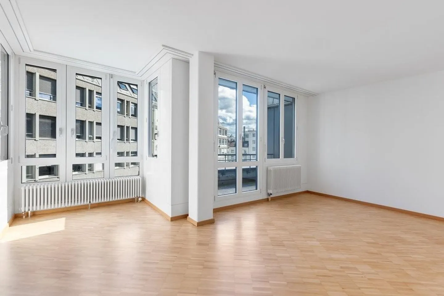 Moderne 4.5-Zimmerwohnung in Zürich - Foto 5 von 12