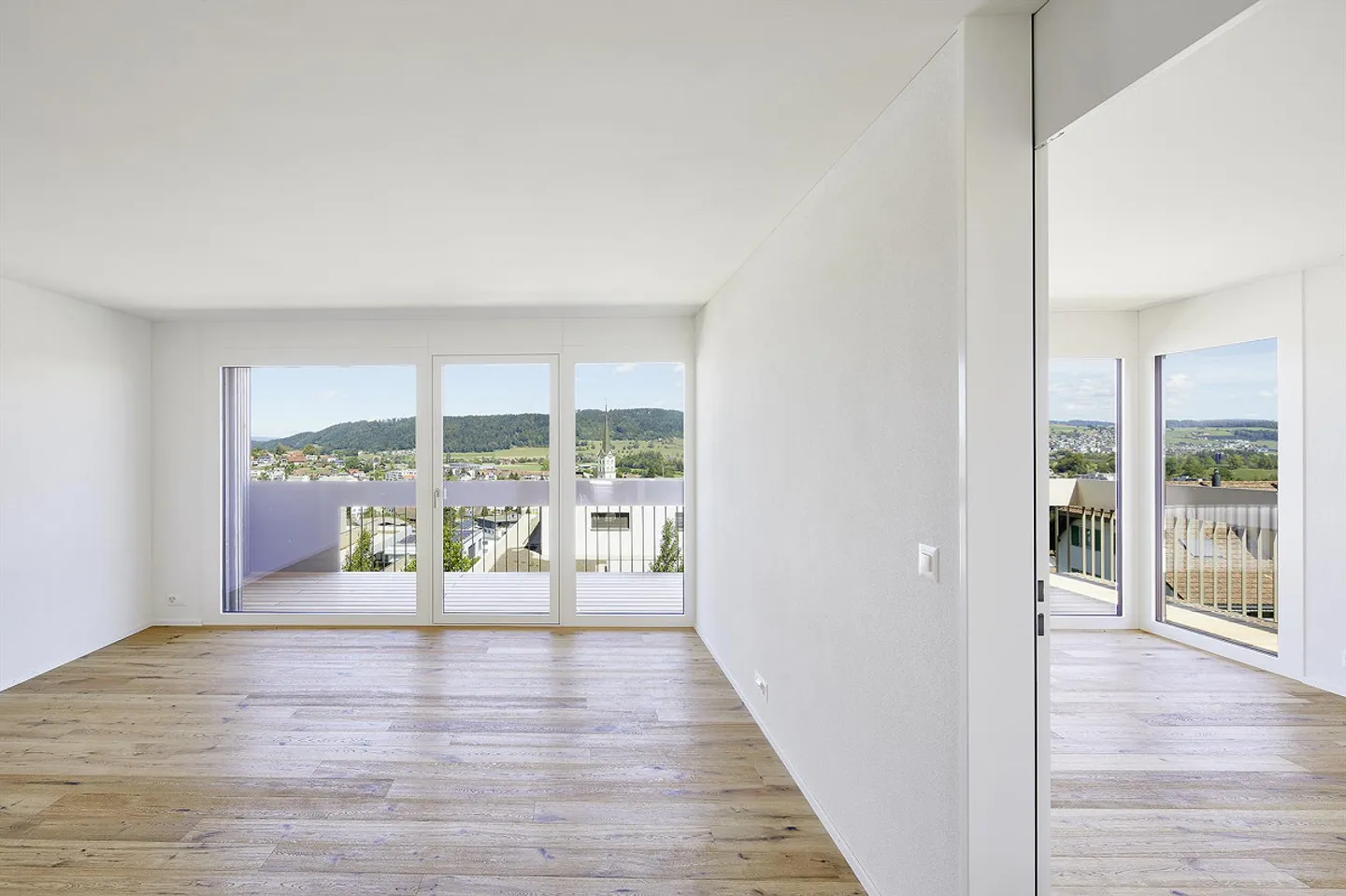 Modern 3.5 room apartment with a panoramic view - Photo 8 of 11