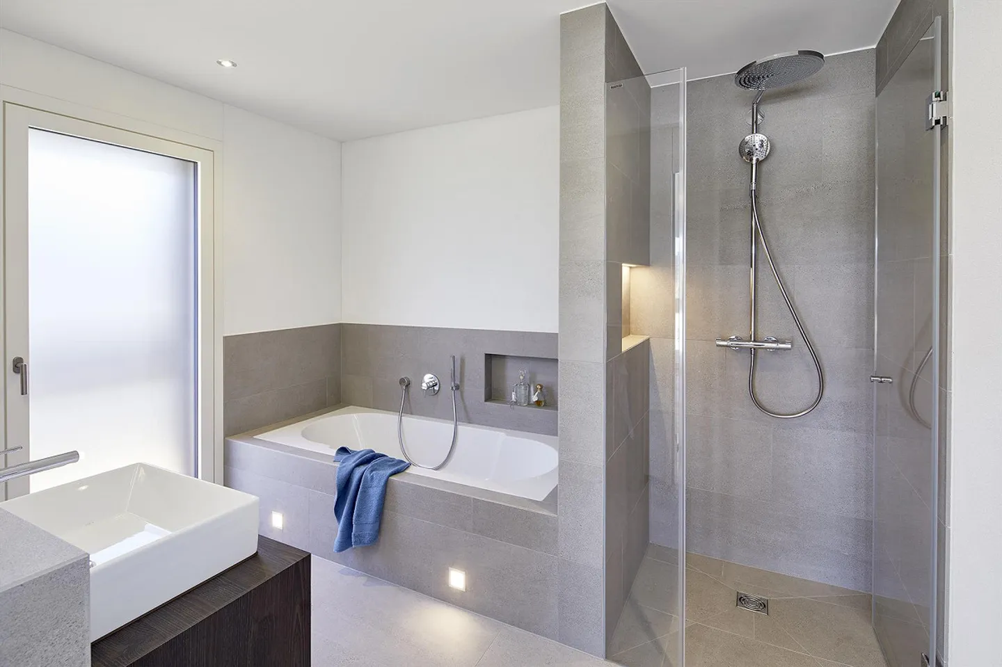 Modern 3.5 room apartment with a panoramic view - Photo 9 of 11