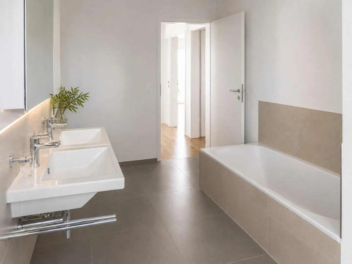Modern 4.5 Room Semi-Detached House with Garden - Photo 9 of 15