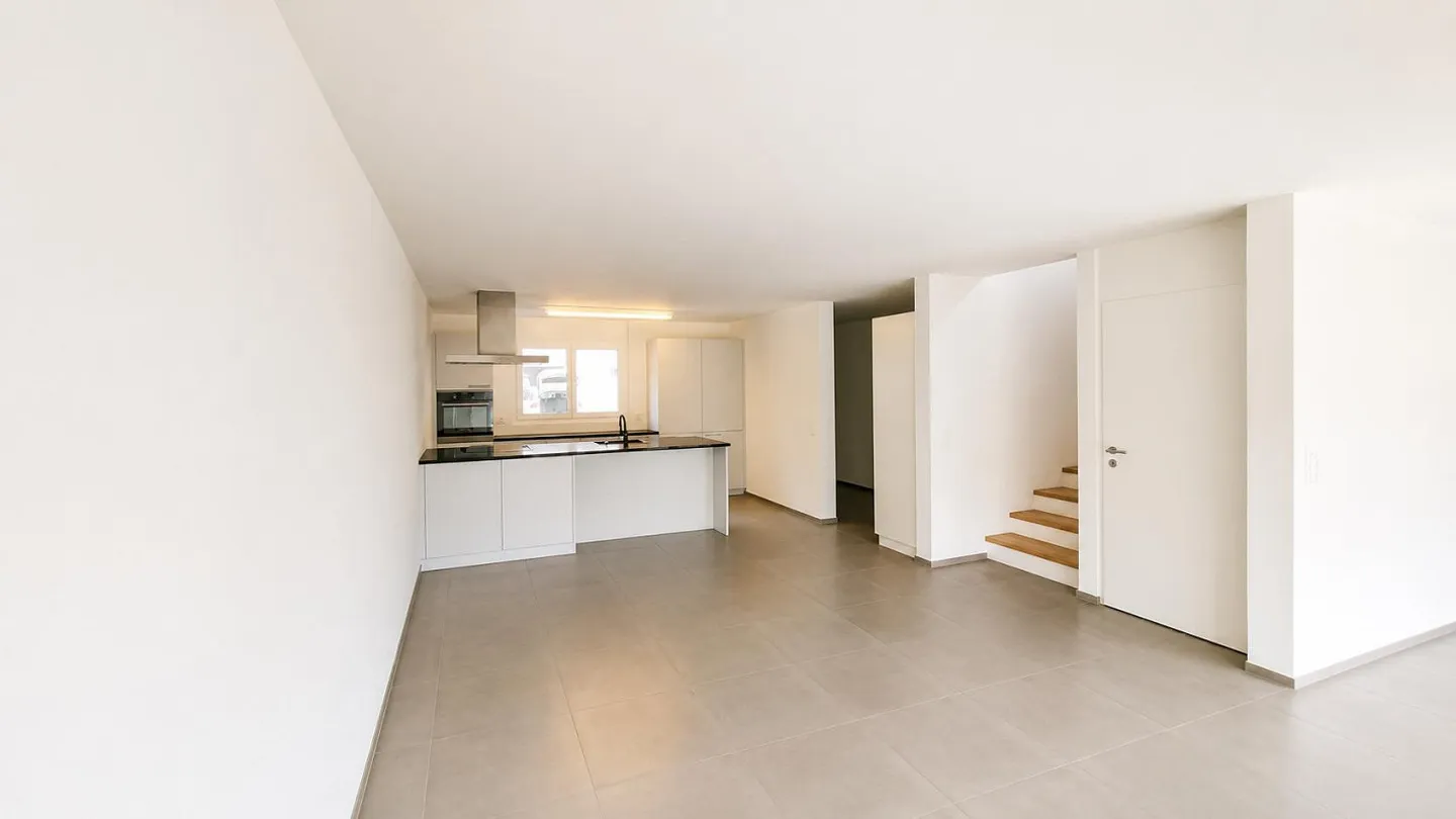 Modern 4.5 Room Semi-Detached House with Garden - Photo 4 of 15