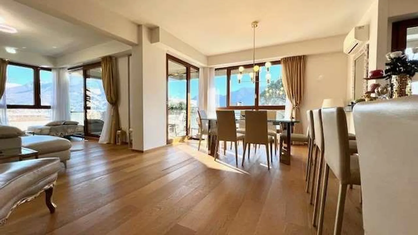 Luxuswohnung in Lugano - Foto 9 von 11