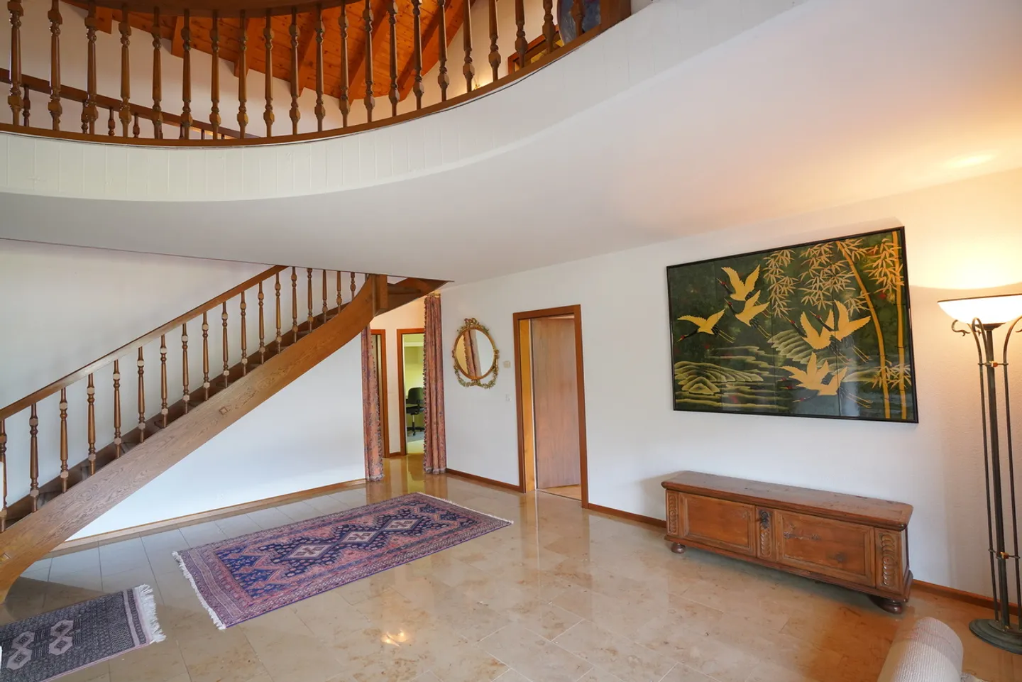 MAGNIFICENT PENTHOUSE FOR RENT IN GRAVELONE - Photo 7 of 27