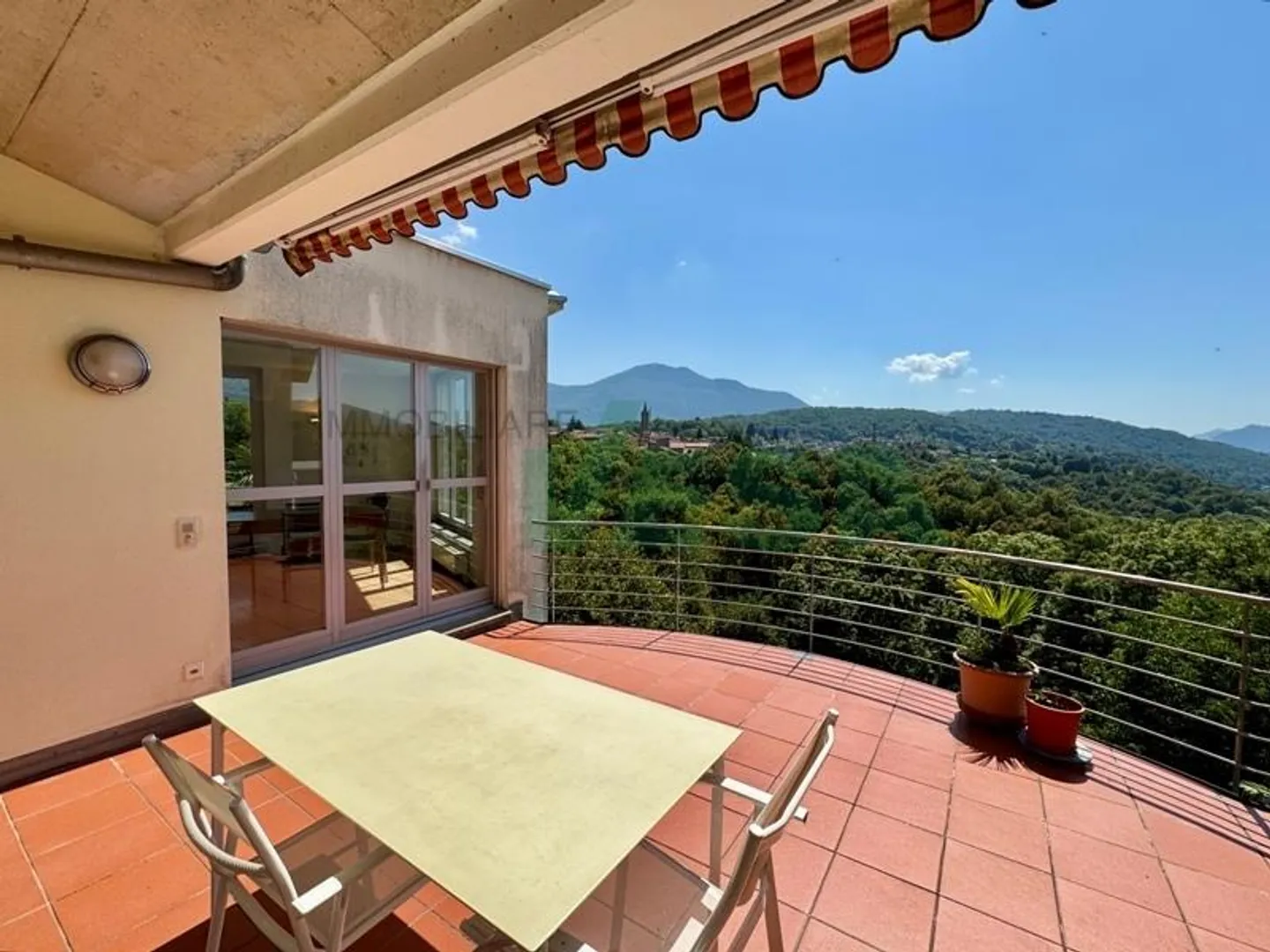 Magnifica proprietà con villa, romantico rustico e terreno edificabile - Foto 5 di 15