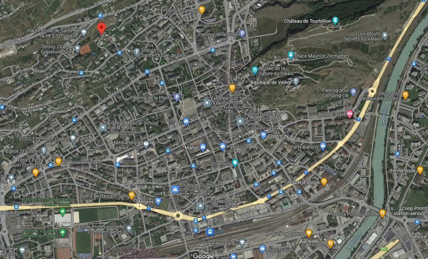 MAGNIFICENT PENTHOUSE FOR RENT IN GRAVELONE - Photo 21 of 27