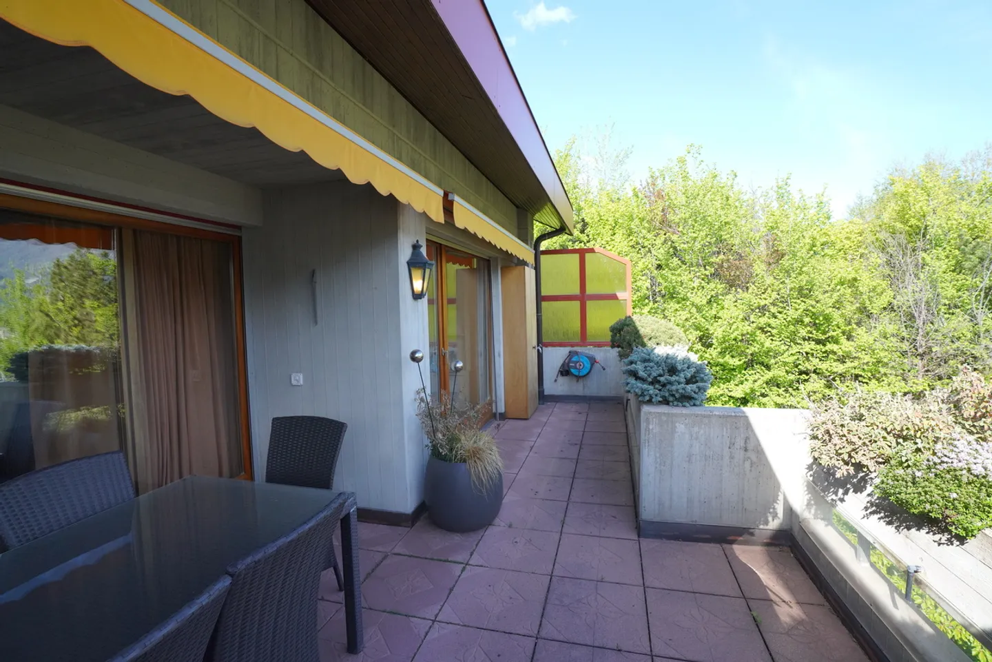 MAGNIFICENT PENTHOUSE FOR RENT IN GRAVELONE - Photo 22 of 27