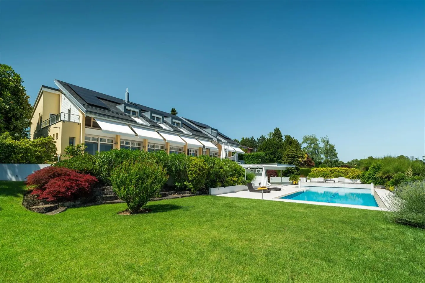 Maison 12.5 pièces - Photo 1 sur 13