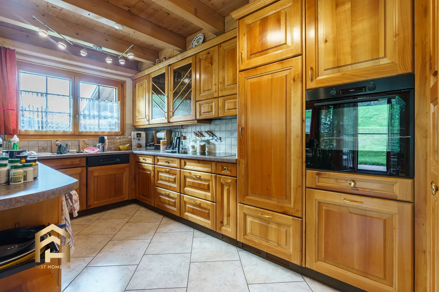 Casa in legno di larice con 5,5 stanze a Unterbäch - Foto 4 di 13