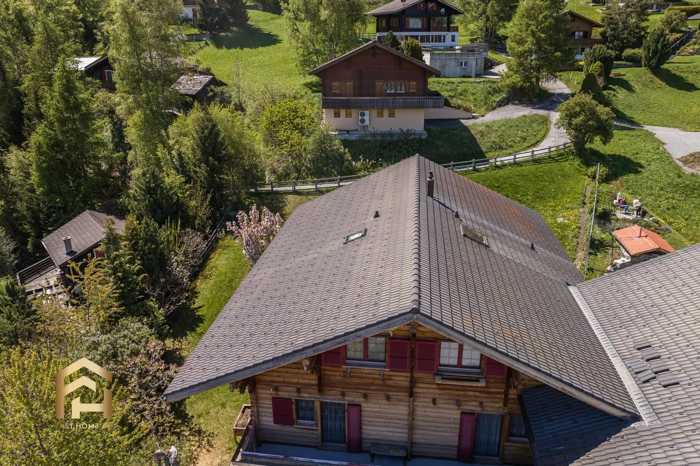 Casa in legno di larice con 5,5 stanze a Unterbäch - Foto 12 di 13