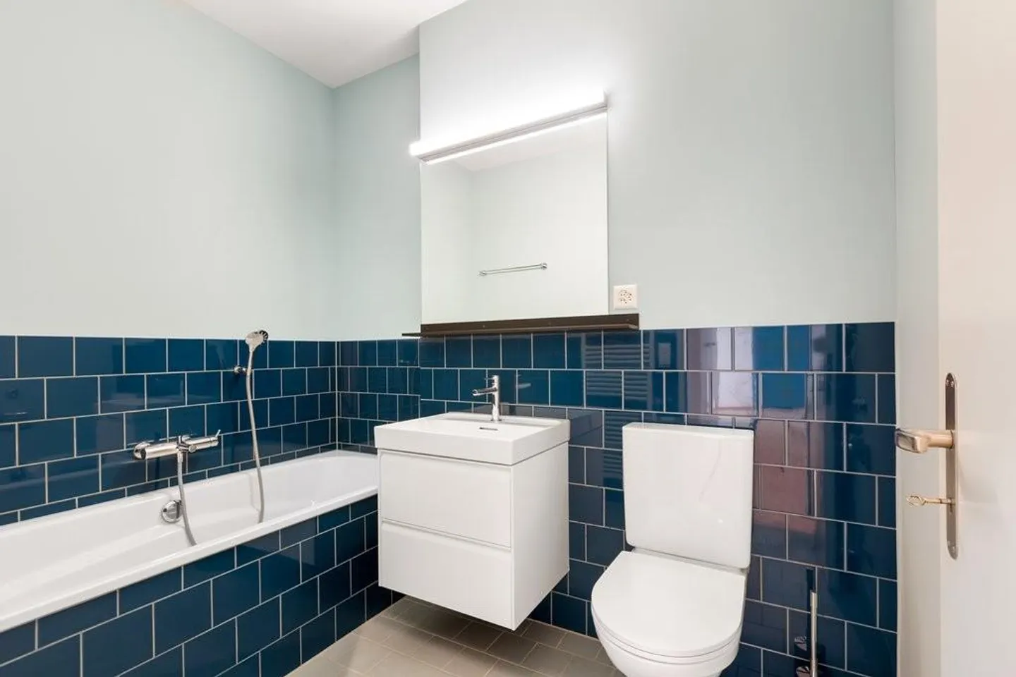 Moderne 4.5-Zimmerwohnung in Zürich - Foto 8 von 12