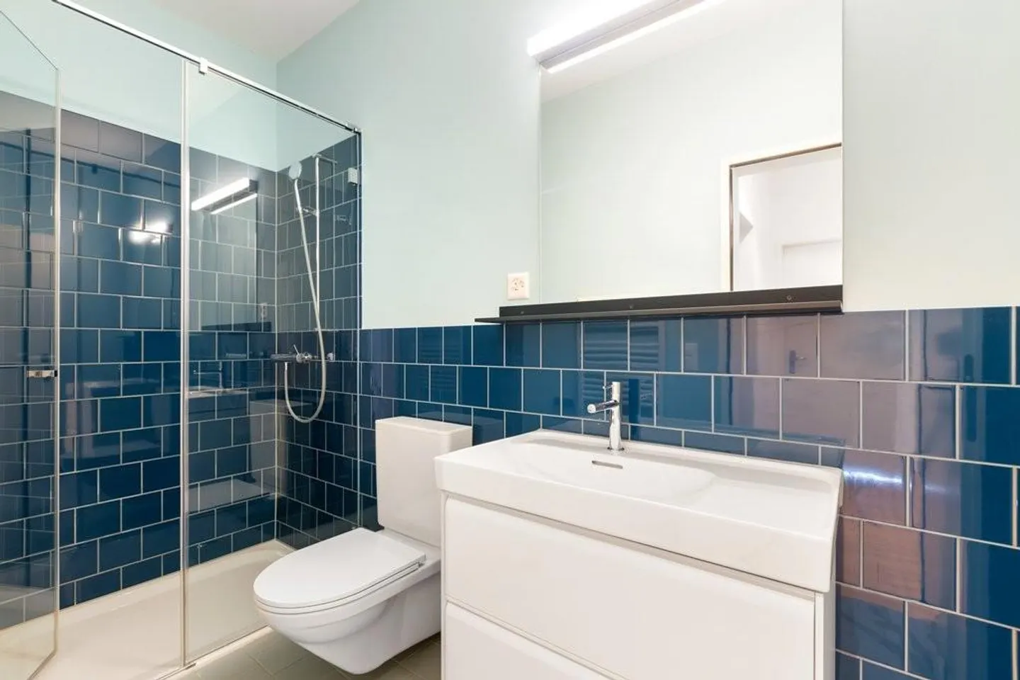 Moderne 4.5-Zimmerwohnung in Zürich - Foto 9 von 12