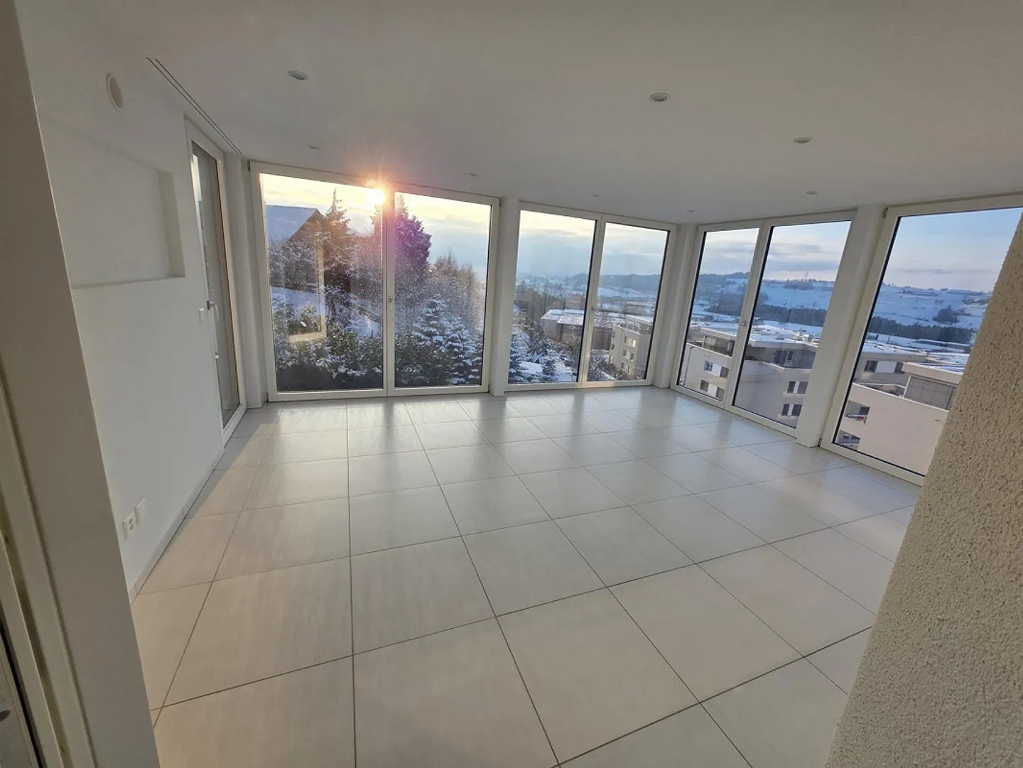 Wunderschöne Attika-Wohnung mit Aussicht - Foto 1 von 14