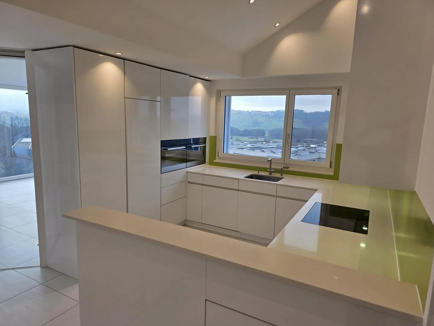 Wunderschöne Attika-Wohnung mit Aussicht - Foto 3 von 14