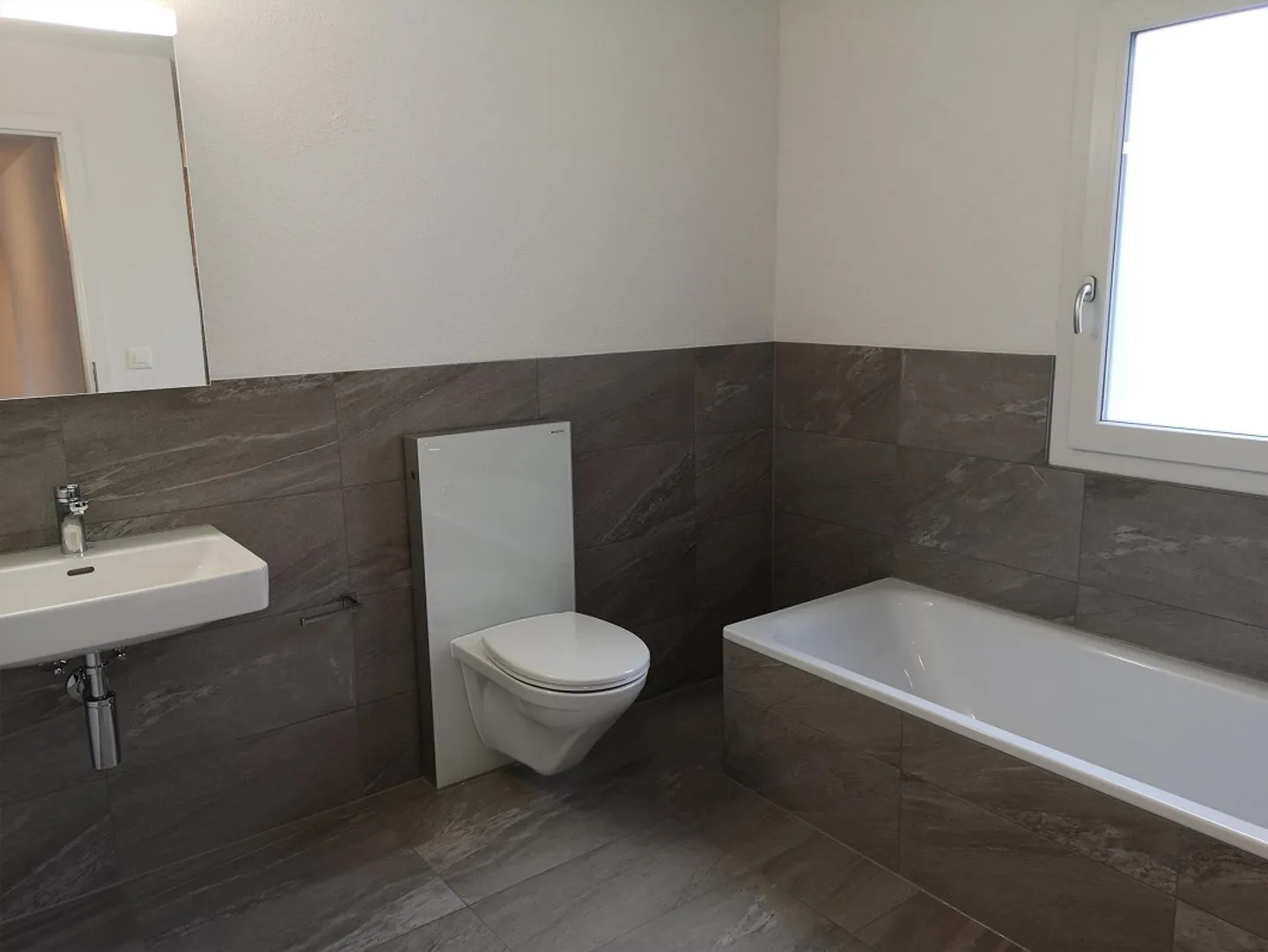 Appartement 3.5 pièces avec finition de haut standing - Photo 8 sur 13