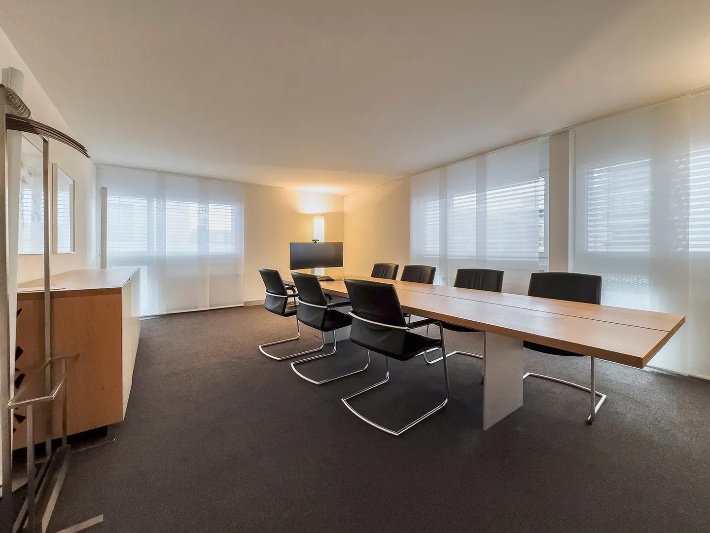 Bureaux prêts à emménager au cœur d'Uster - Photo 2 sur 14