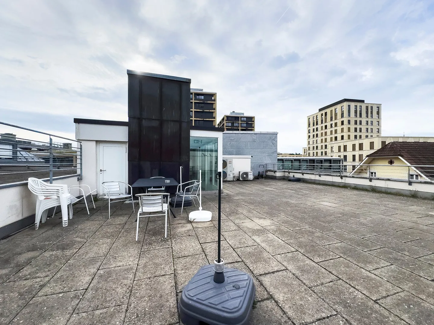 Bureaux prêts à emménager au cœur d'Uster - Photo 14 sur 14