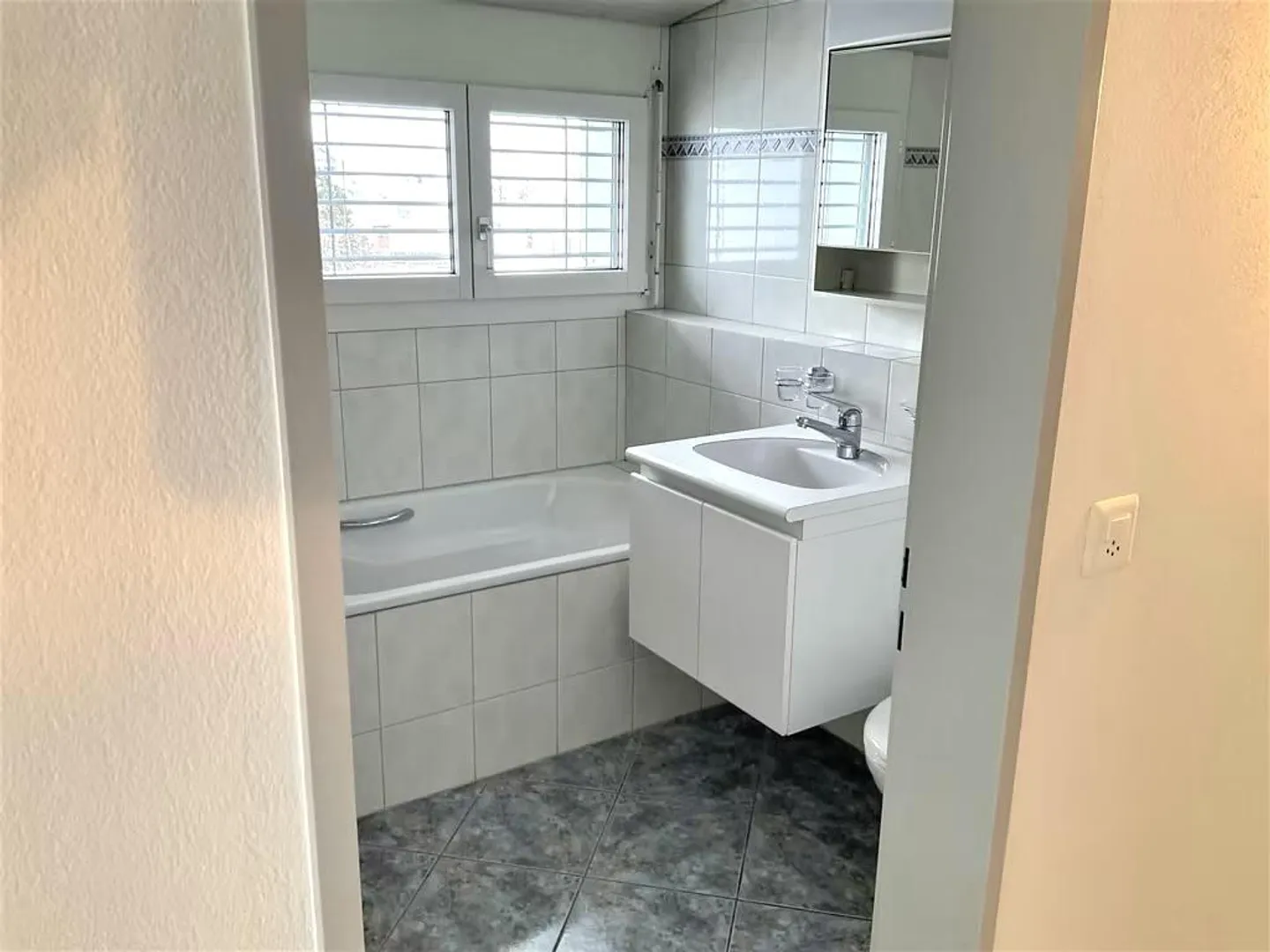 Bright 3.5-room apartment with natural view and plenty of daylight - Photo 5 of 11