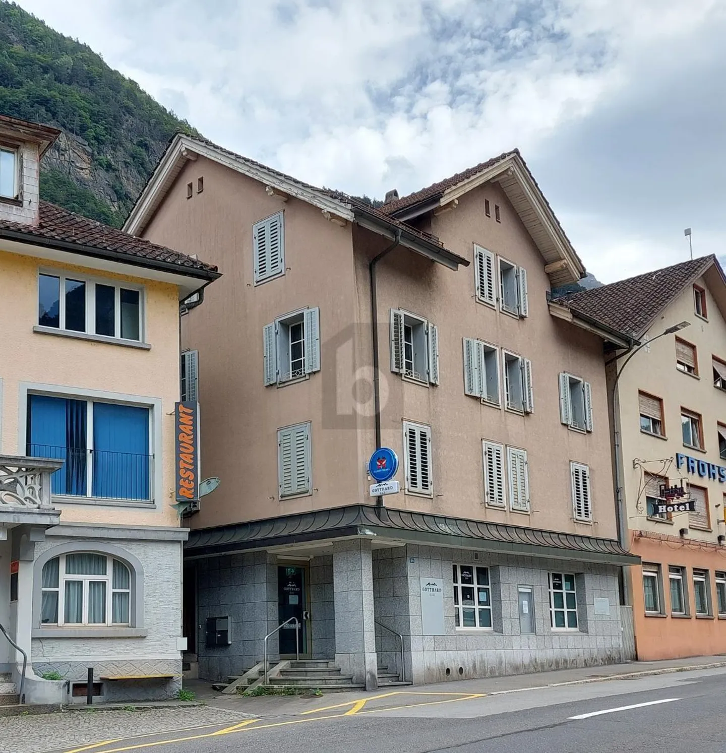 Mehrfamilienhaus kaufen - Foto 1 von 6