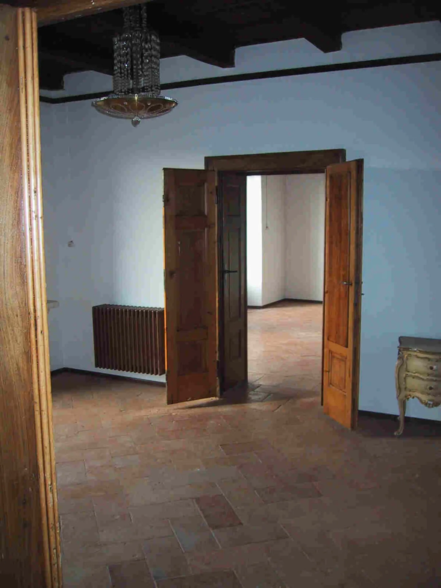 GRAVESANO DANS VILLA D'ÉPOQUE GRAND PENTHOUSE - Photo 2 sur 6
