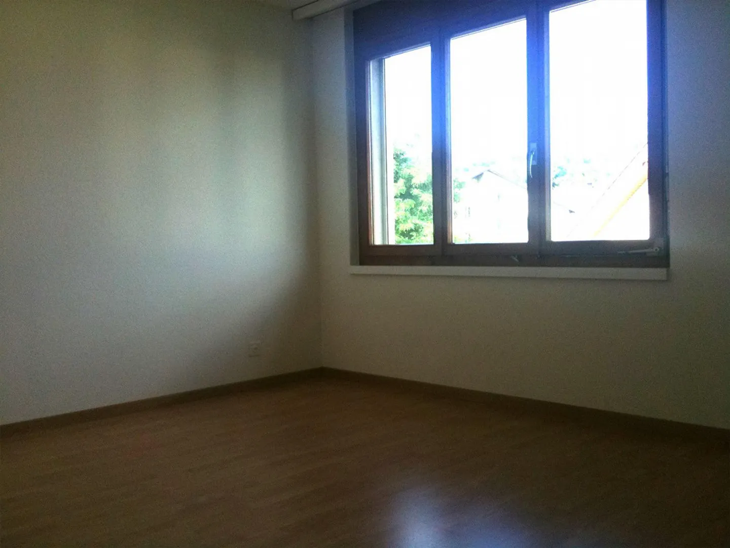 L'appartamento ideale per single. Ampio layout con balcone e ascensore - Foto 5 di 9