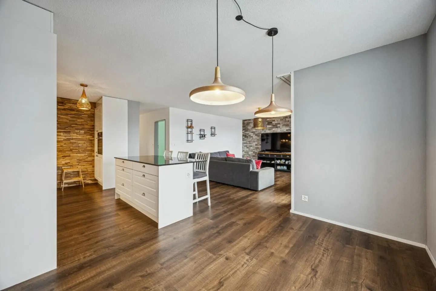 Appartamento 5.5 stanze ristrutturato - Foto 4 di 18