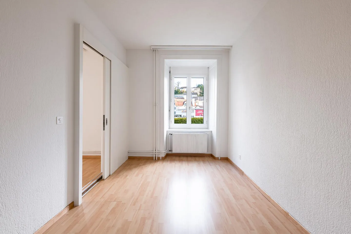 Apartment in the popular Maihof district - Photo 2 of 7